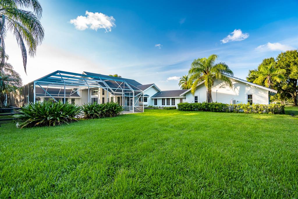 HORSESHOE ACRES - Residential