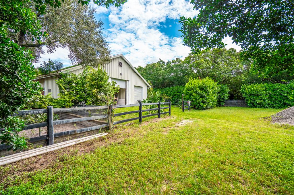 HORSESHOE ACRES - Residential