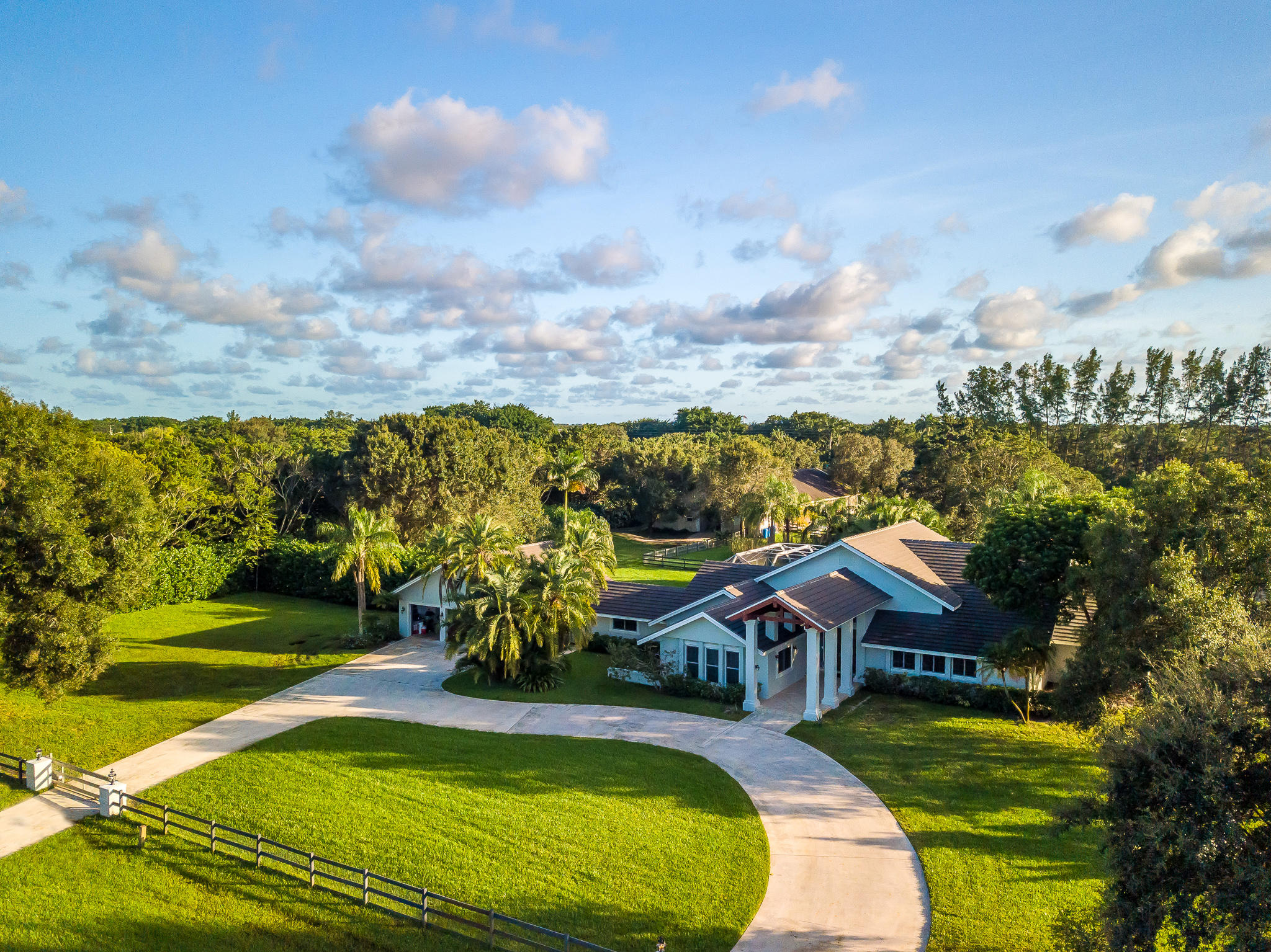 HORSESHOE ACRES - Residential