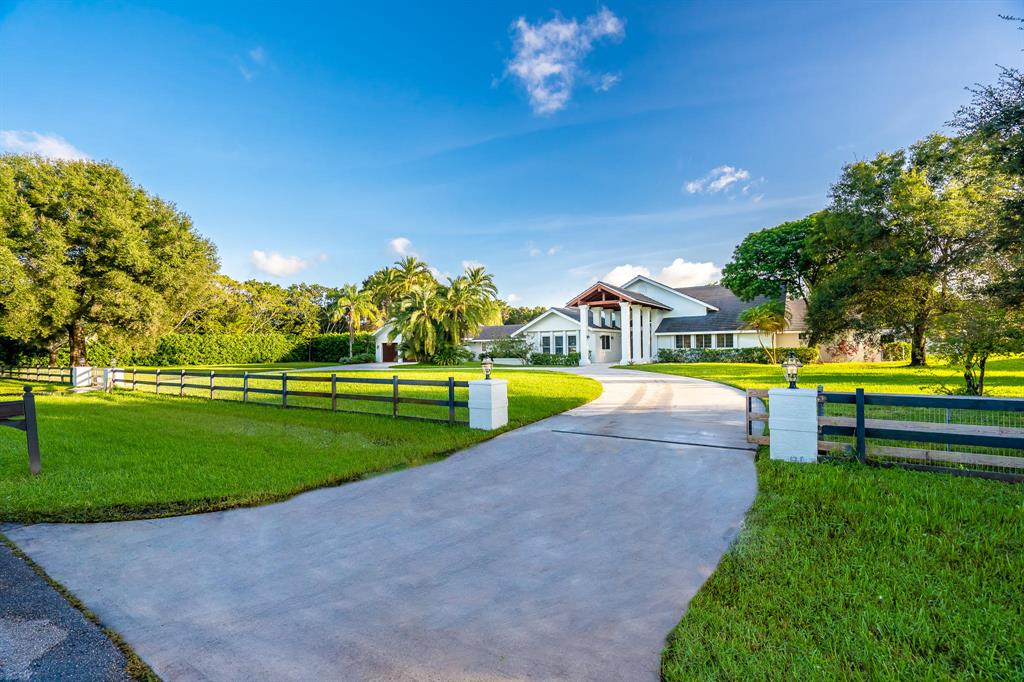 HORSESHOE ACRES - Residential