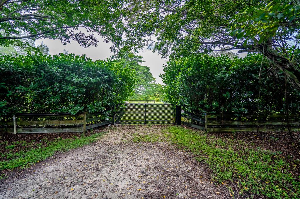 HORSESHOE ACRES - Residential