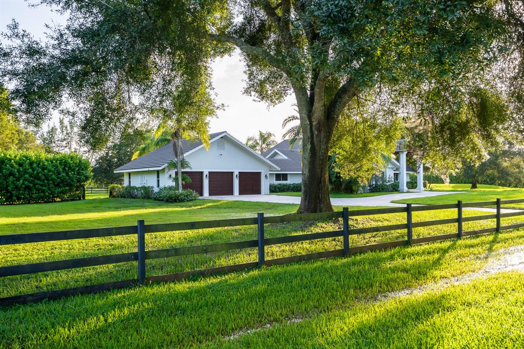 HORSESHOE ACRES - Residential