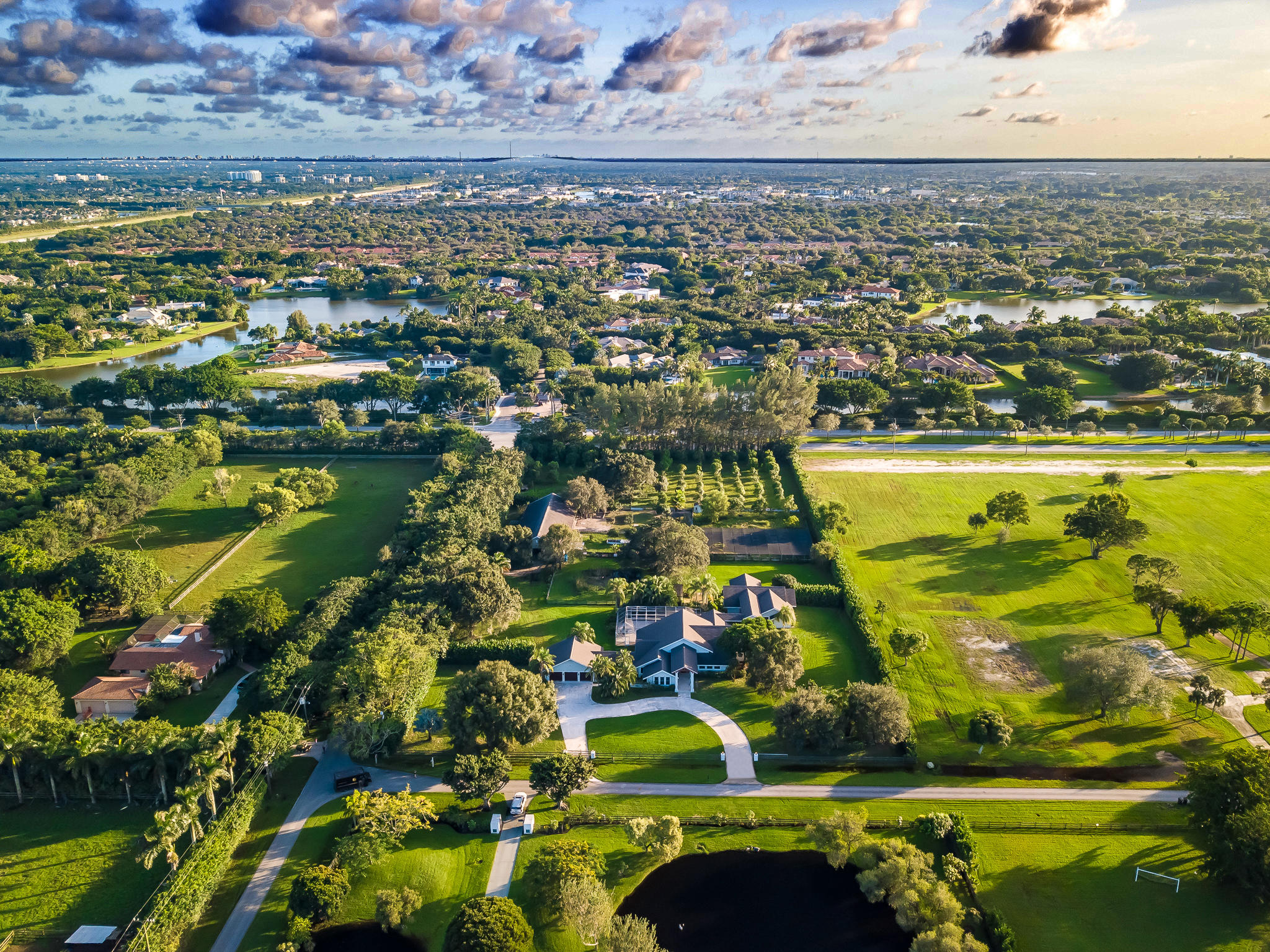 HORSESHOE ACRES - Residential