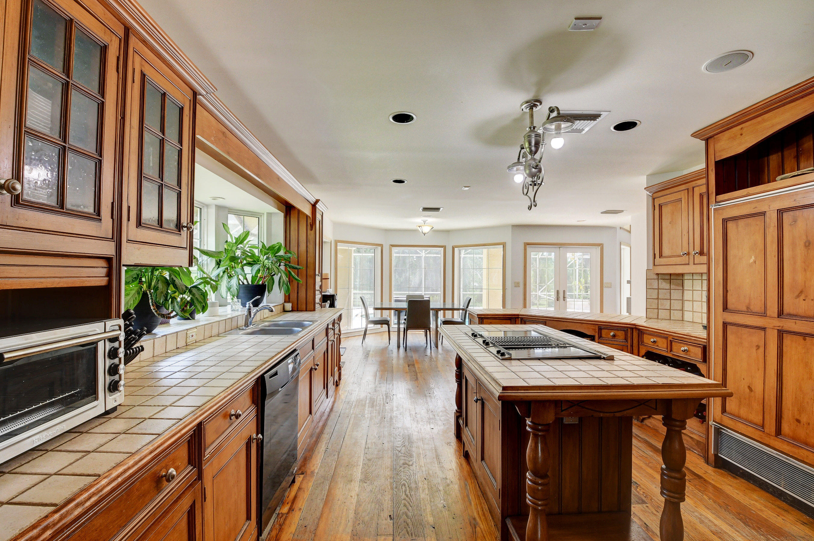 HORSESHOE ACRES - Residential