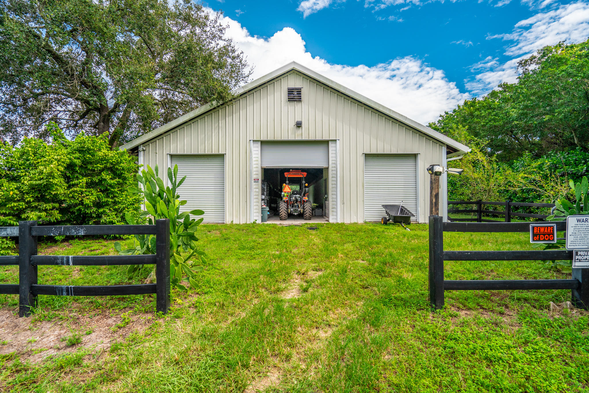 HORSESHOE ACRES - Residential