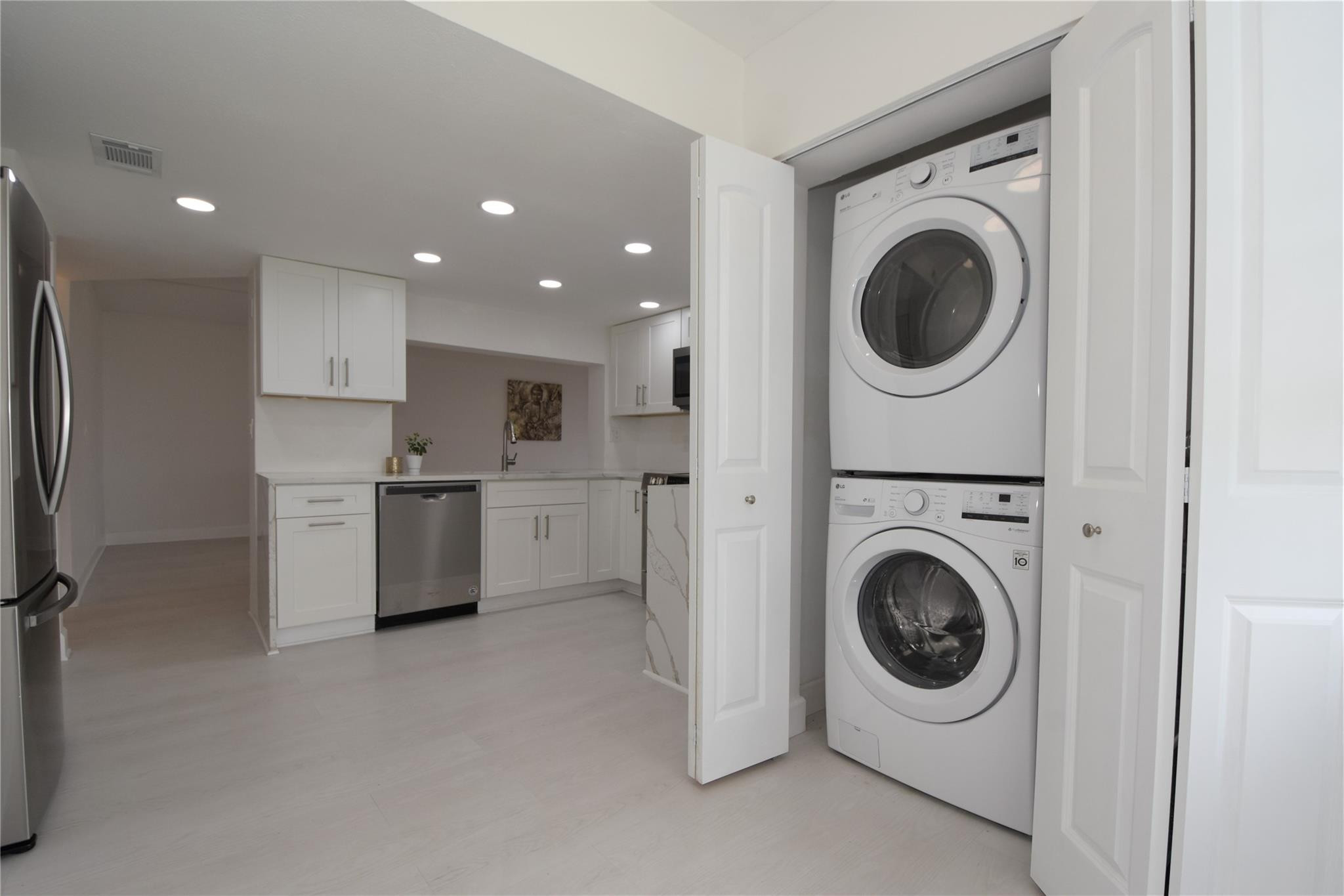 SABAL PALM - Residential Lease