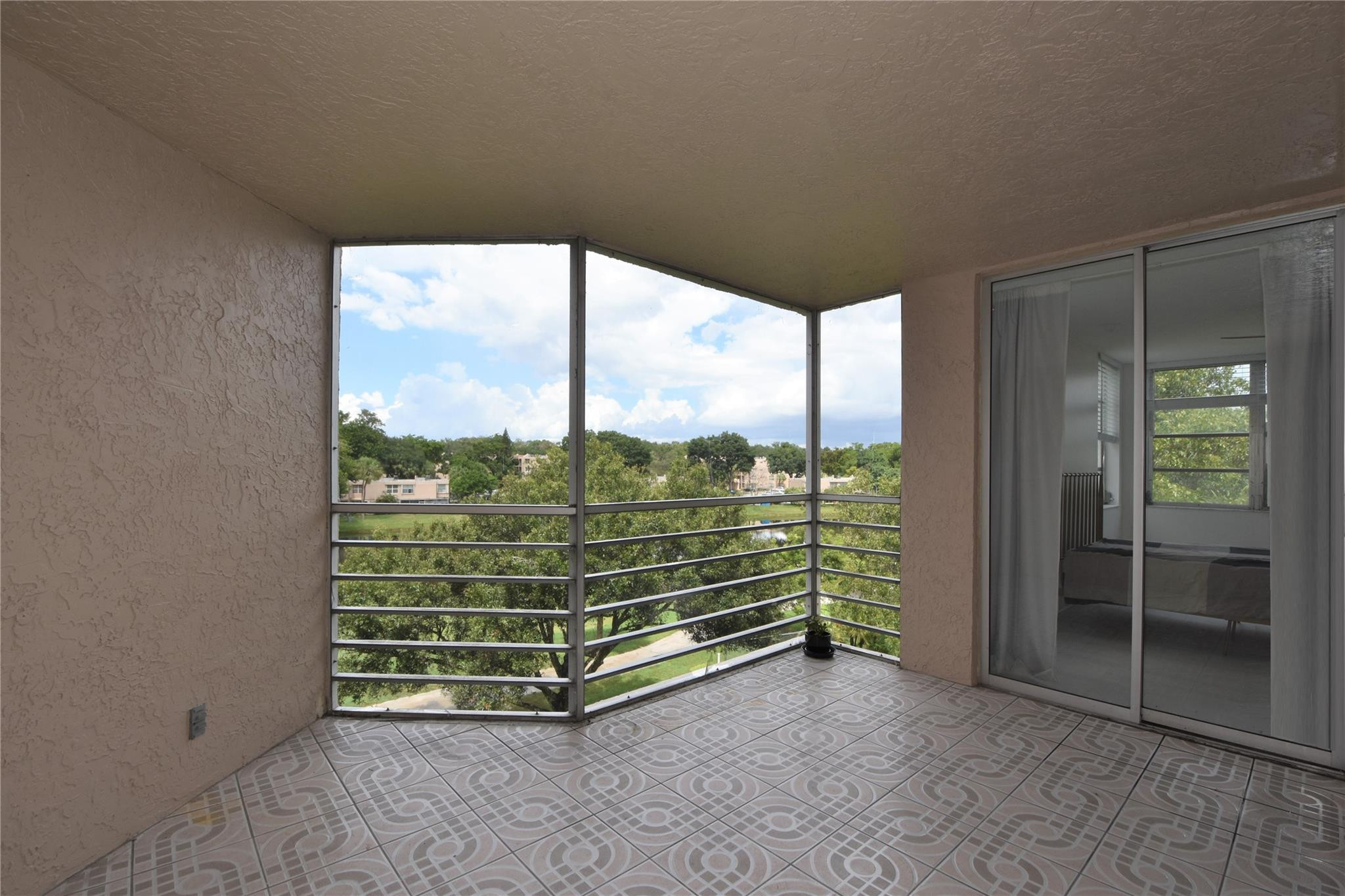 SABAL PALM - Residential Lease