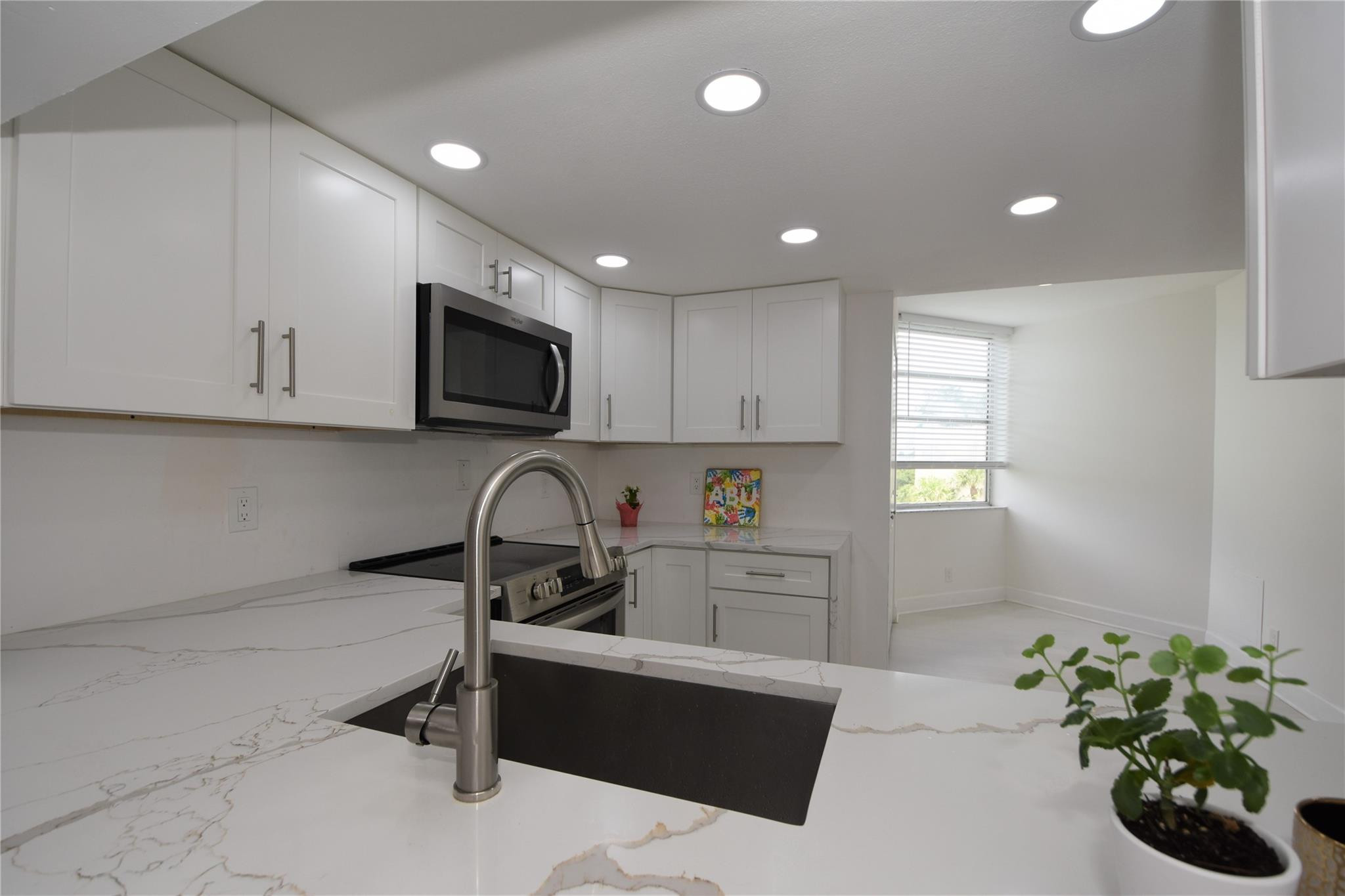 SABAL PALM - Residential Lease