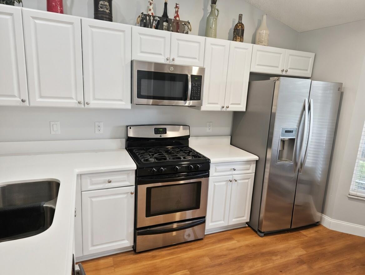 WATERWAY COVE OF WELLINGTON - Residential