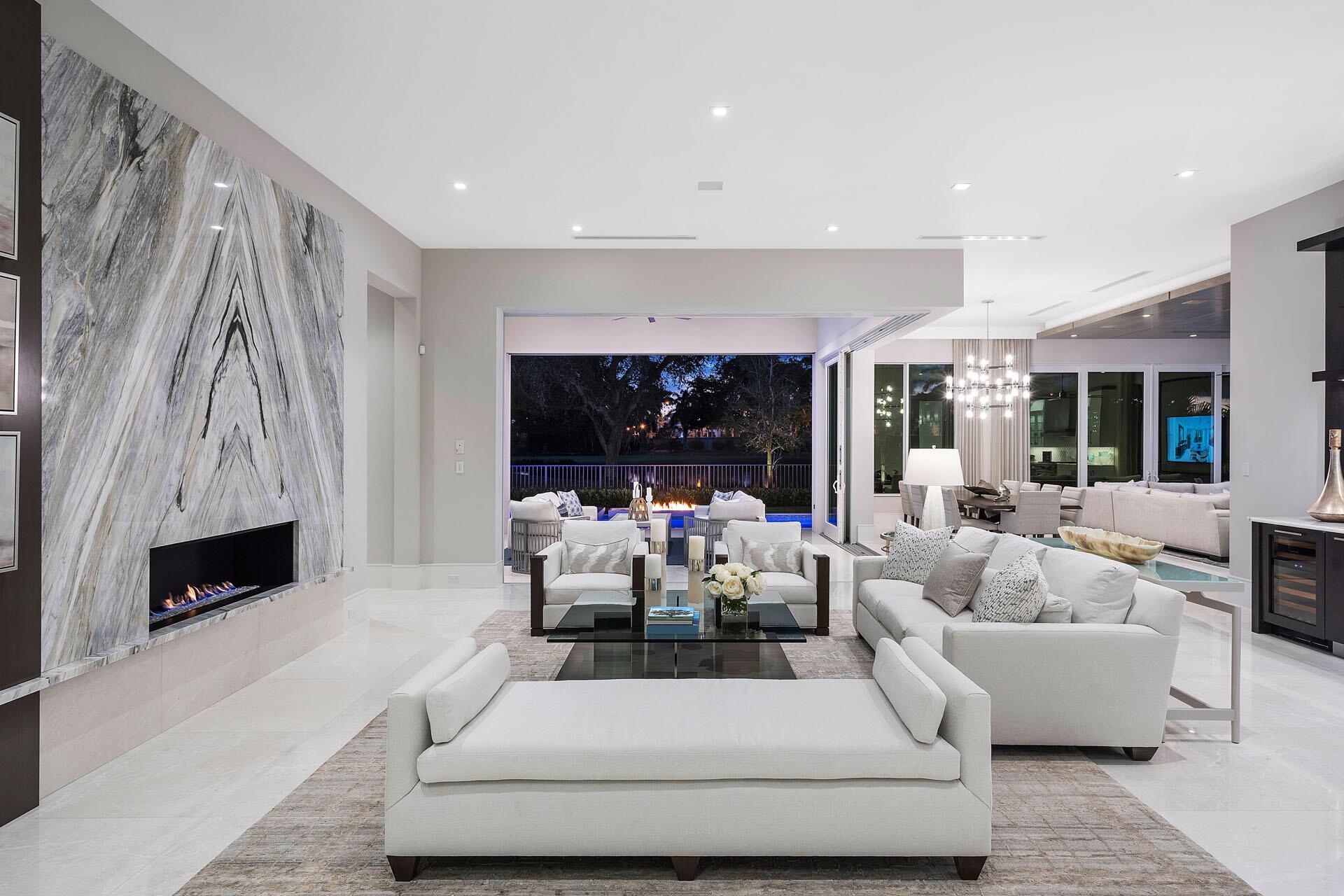 ROYAL PALM YACHT & COUNTR - Residential