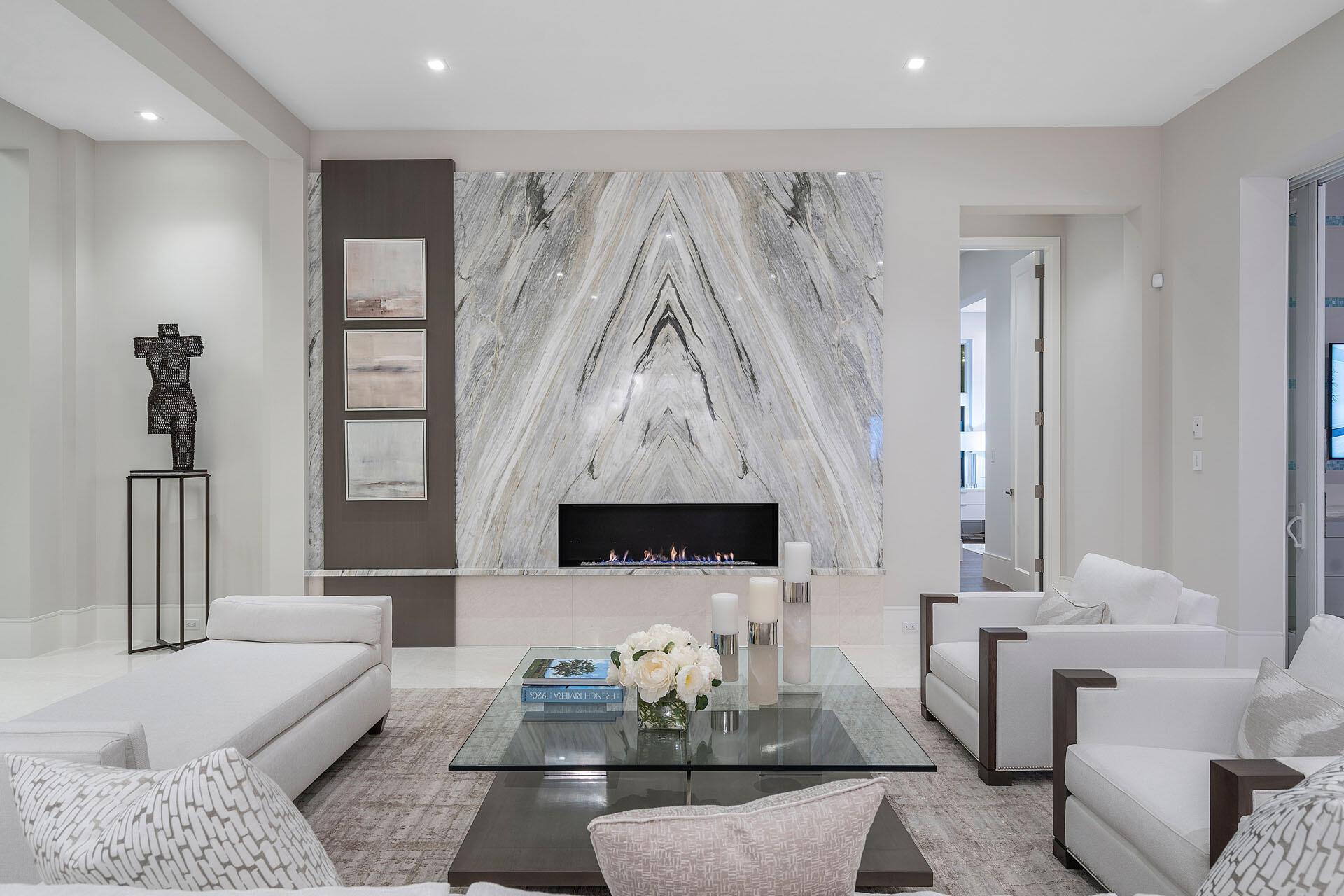 ROYAL PALM YACHT & COUNTR - Residential