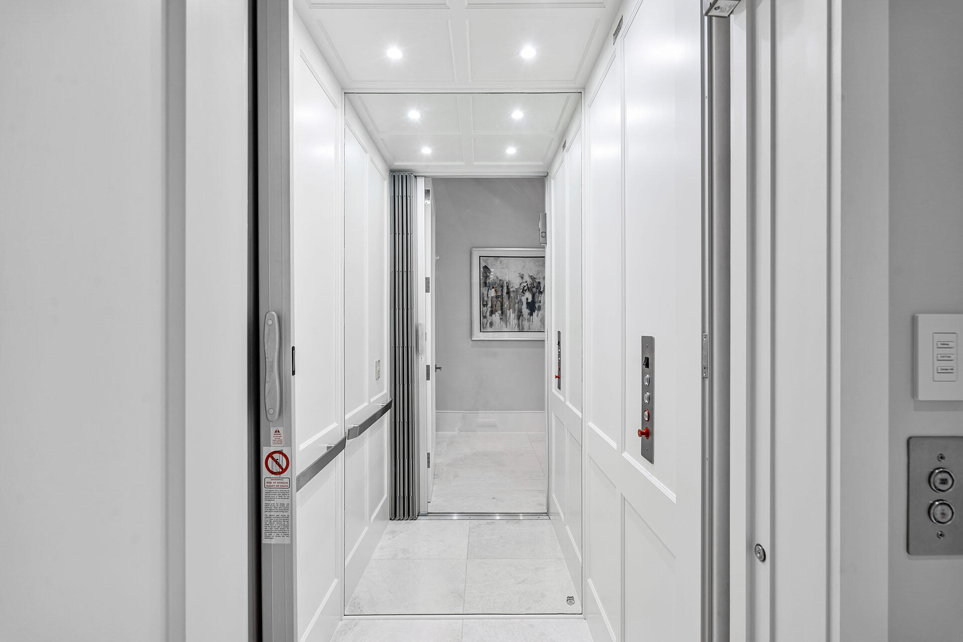 ROYAL PALM YACHT & COUNTR - Residential