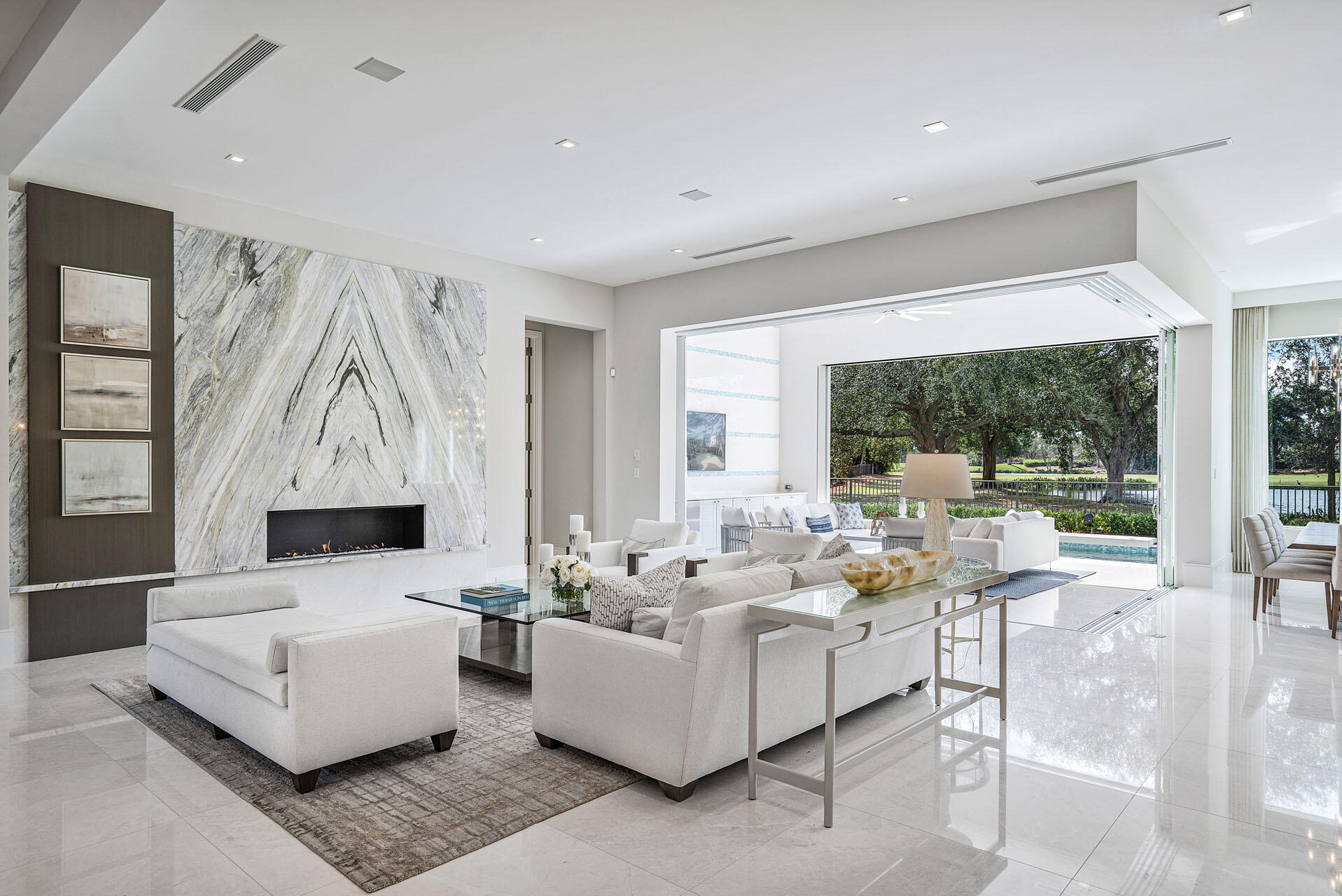 ROYAL PALM YACHT & COUNTR - Residential