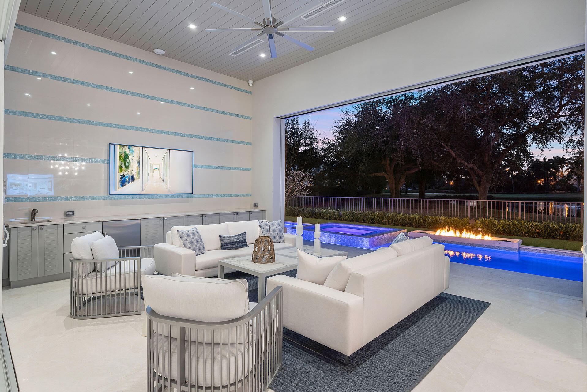 ROYAL PALM YACHT & COUNTR - Residential