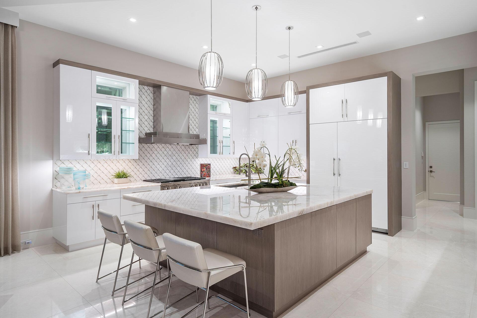 ROYAL PALM YACHT & COUNTR - Residential