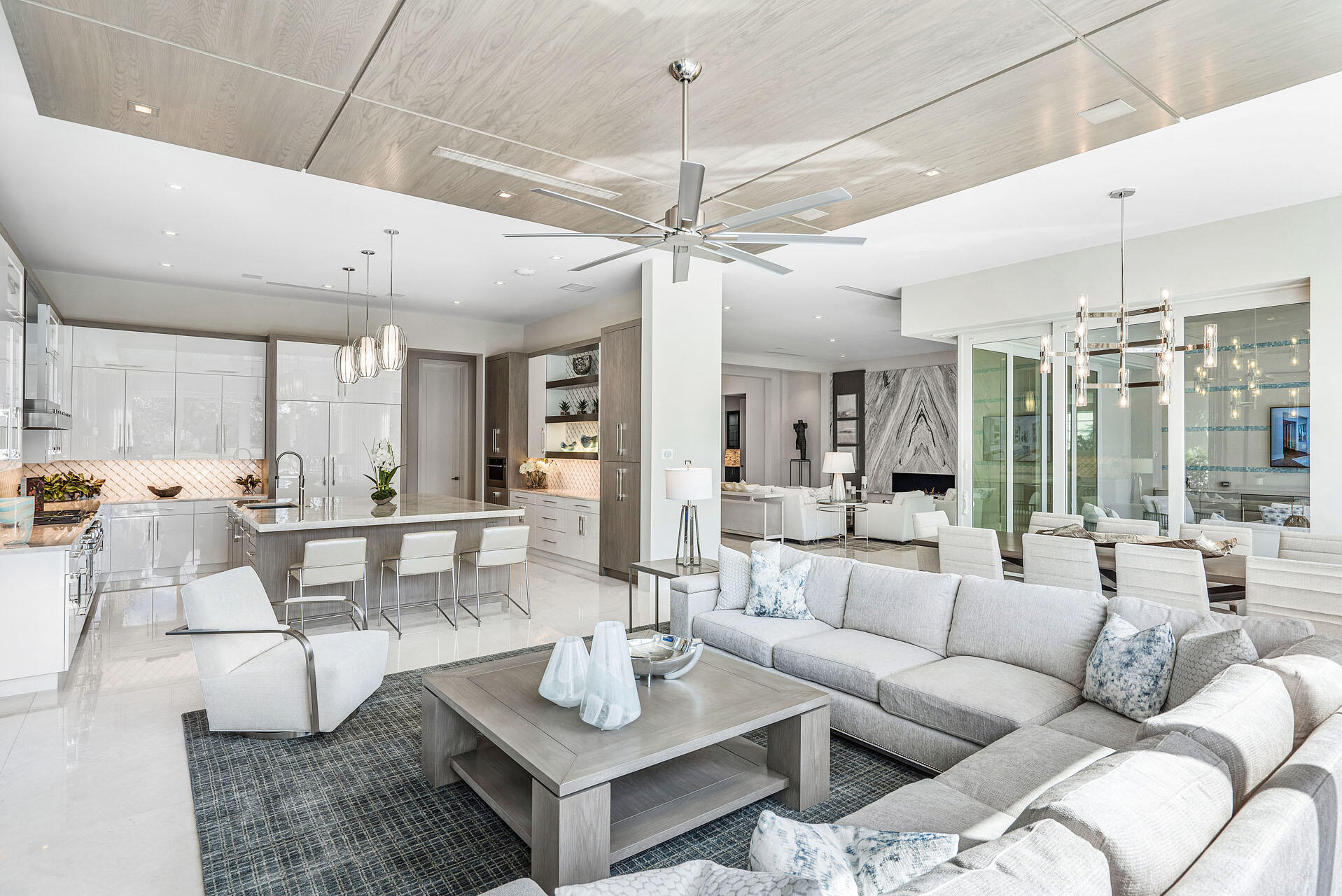 ROYAL PALM YACHT & COUNTR - Residential