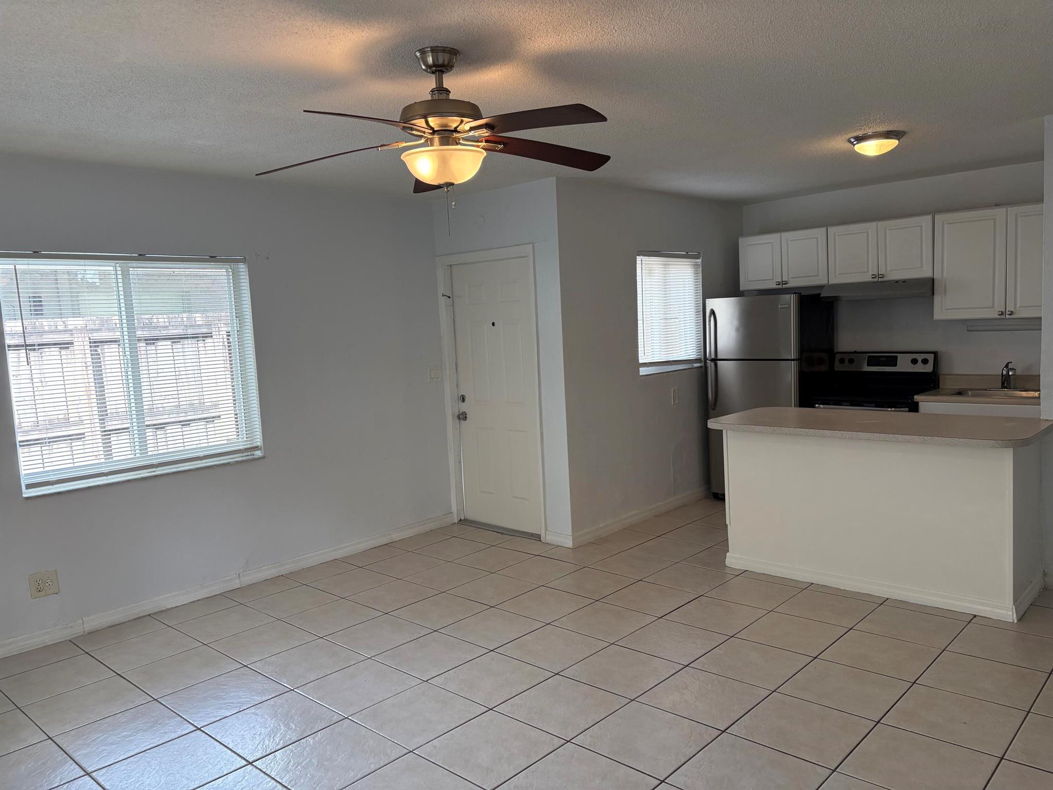 RIVERSIDE ADD AMEN PLAT - Residential Lease