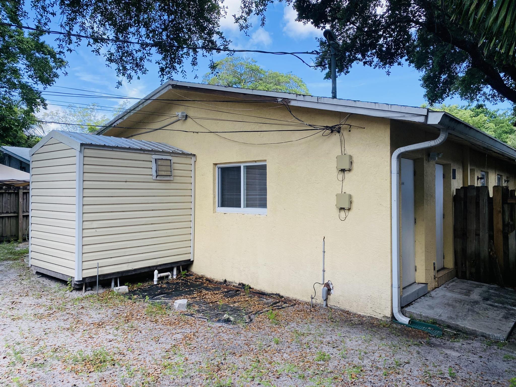 RIVERSIDE ADD AMEN PLAT - Residential Lease