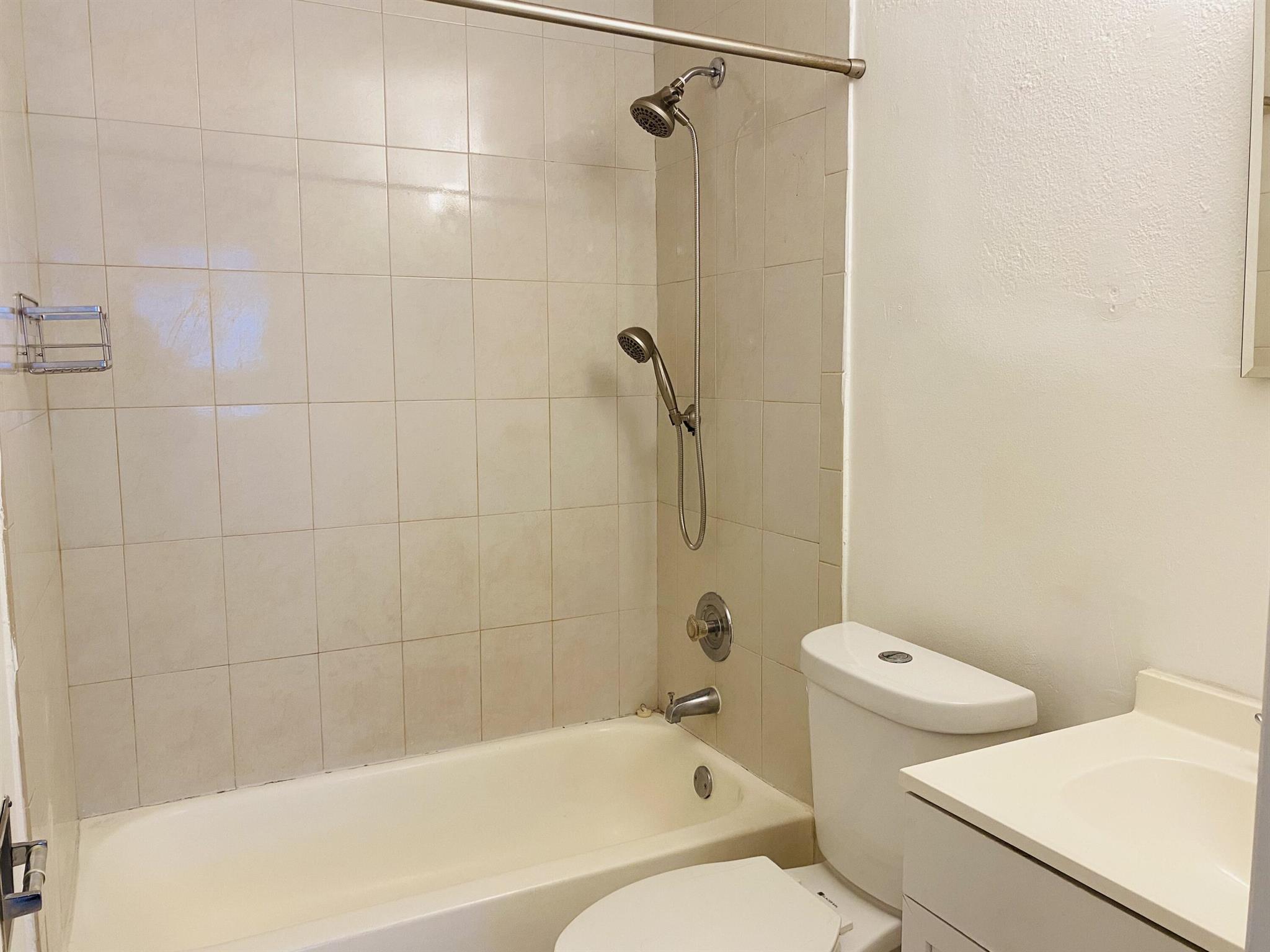 RIVERSIDE ADD AMEN PLAT - Residential Lease