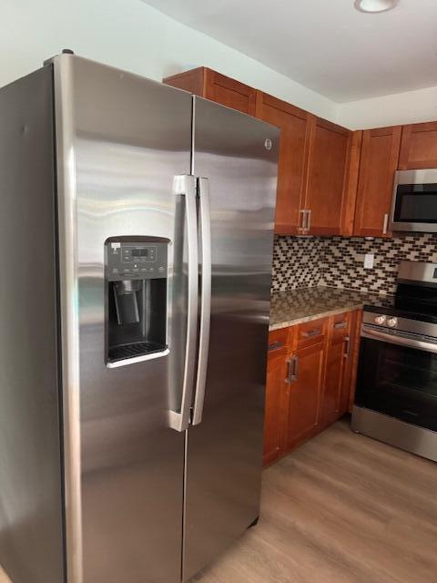 SPANISH ISLES II - Residential Lease