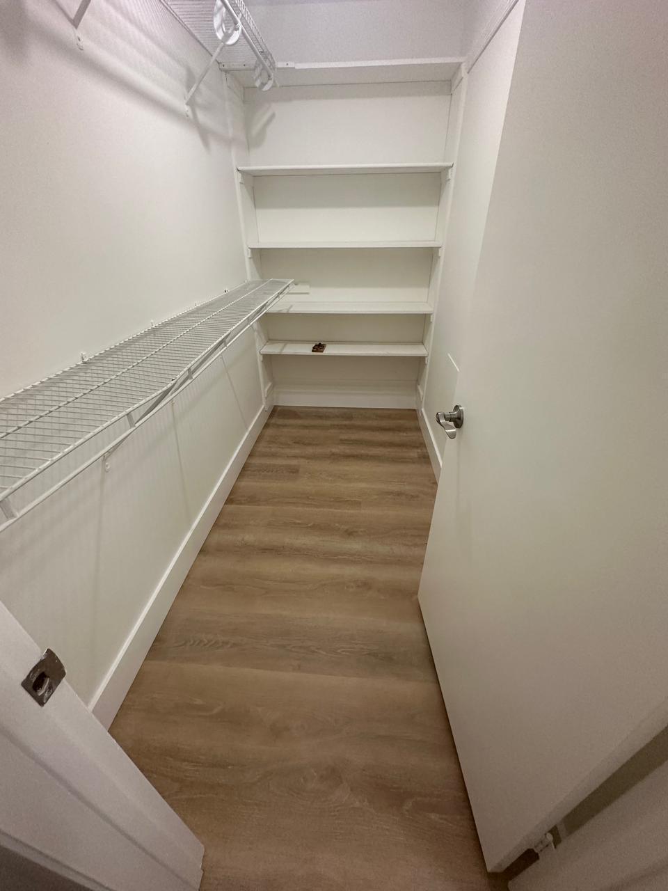 SPANISH ISLES II - Residential Lease