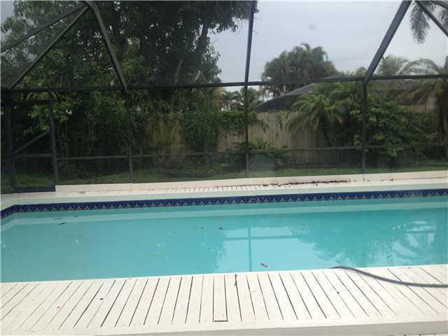 SPANISH ISLES II - Residential Lease