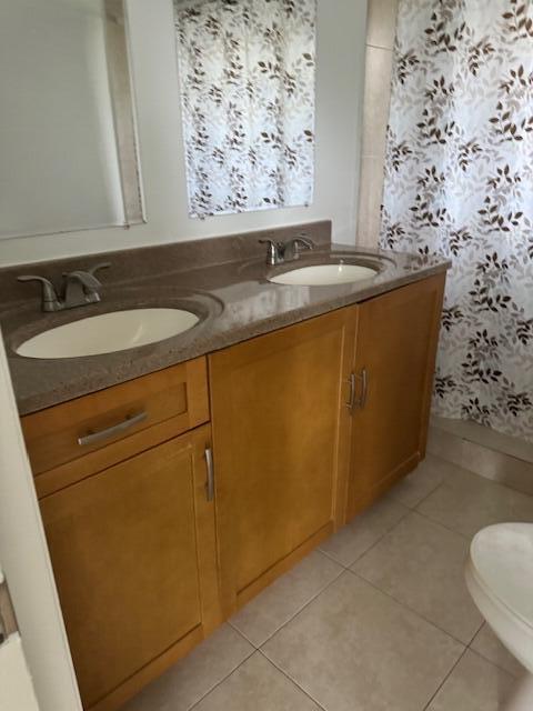 SPANISH ISLES II - Residential Lease