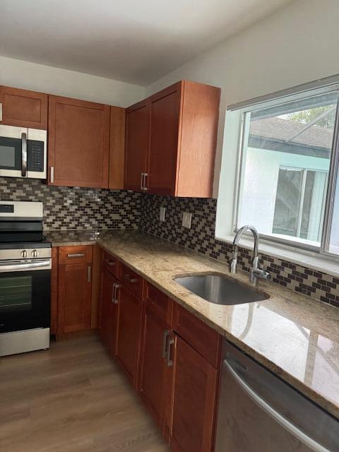 SPANISH ISLES II - Residential Lease