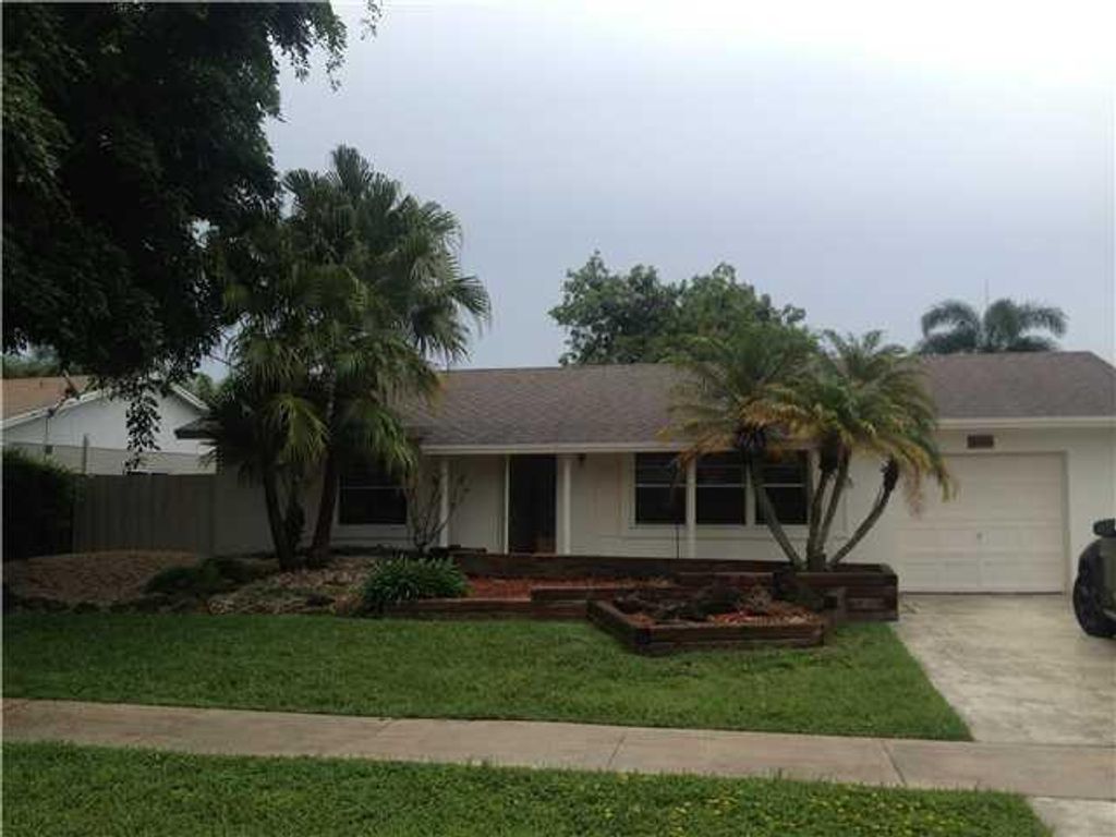 Photo of 9618 Saddlebrook Drive, Boca Raton, FL 33496 (MLS # B26004539)