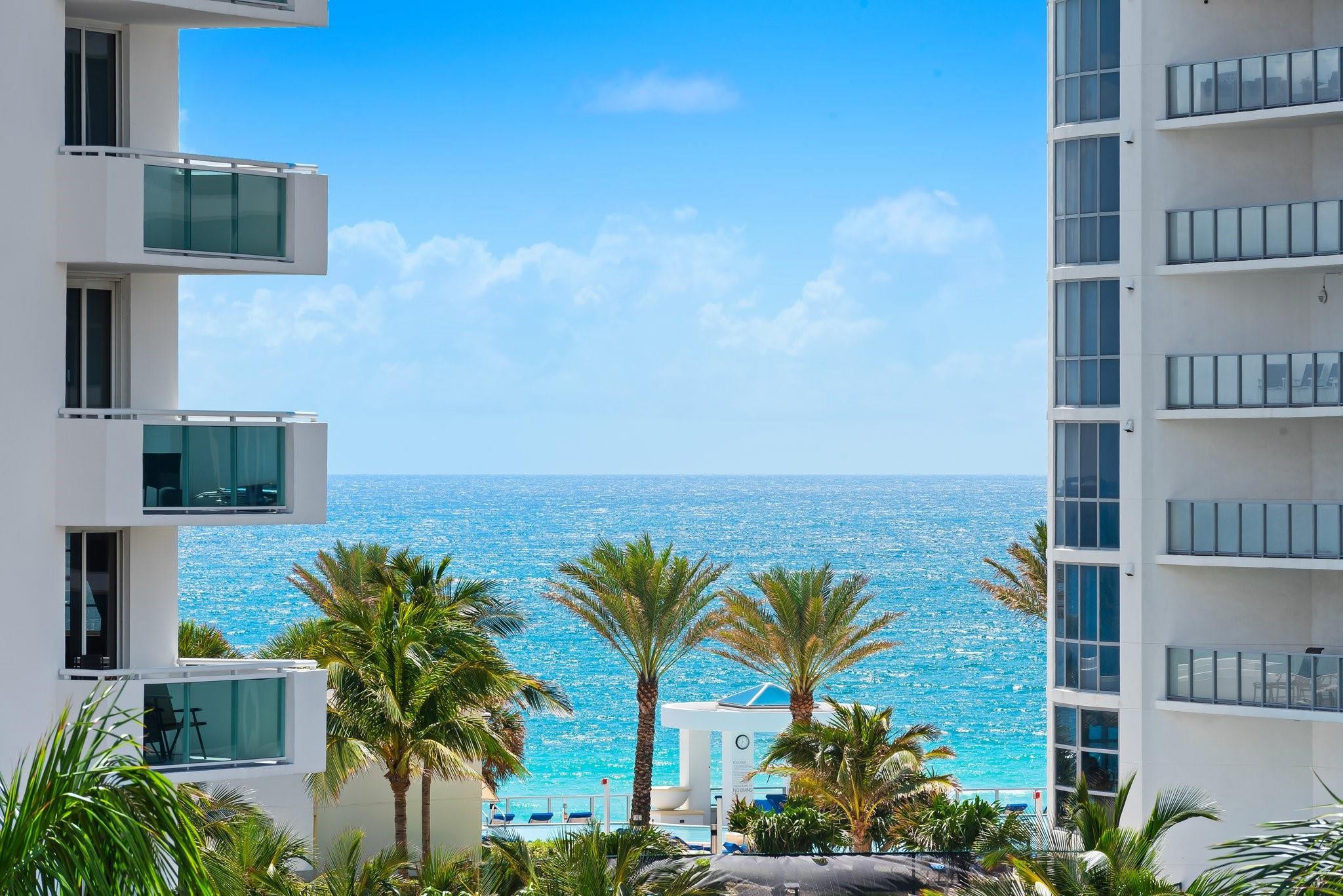 Residence of Hollywood - Residential