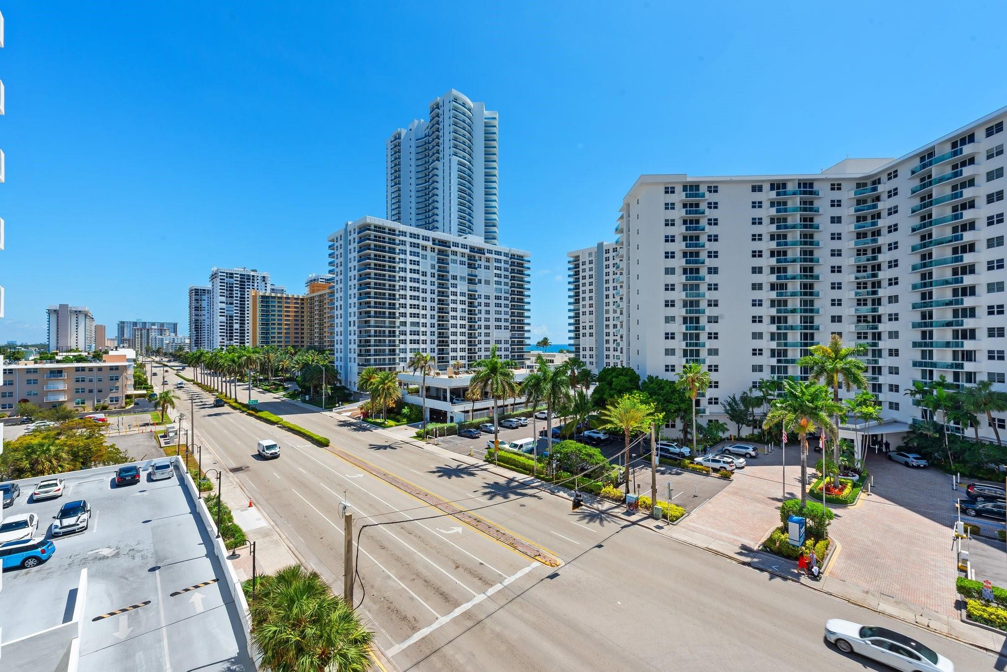 Residence of Hollywood - Residential