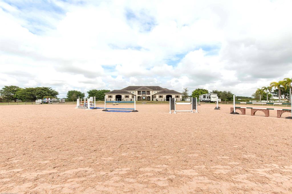 PALM BEACH POINT EAST - Residential