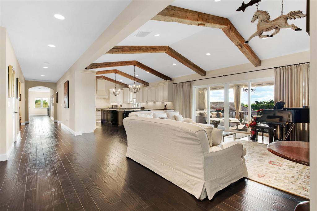 PALM BEACH POINT EAST - Residential