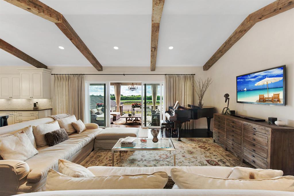 PALM BEACH POINT EAST - Residential