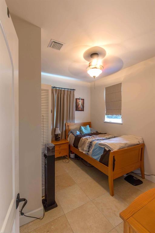 PALM BEACH POINT EAST - Residential