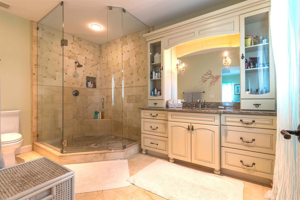 PALM BEACH POINT EAST - Residential