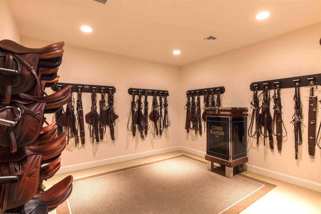 PALM BEACH POINT EAST - Residential