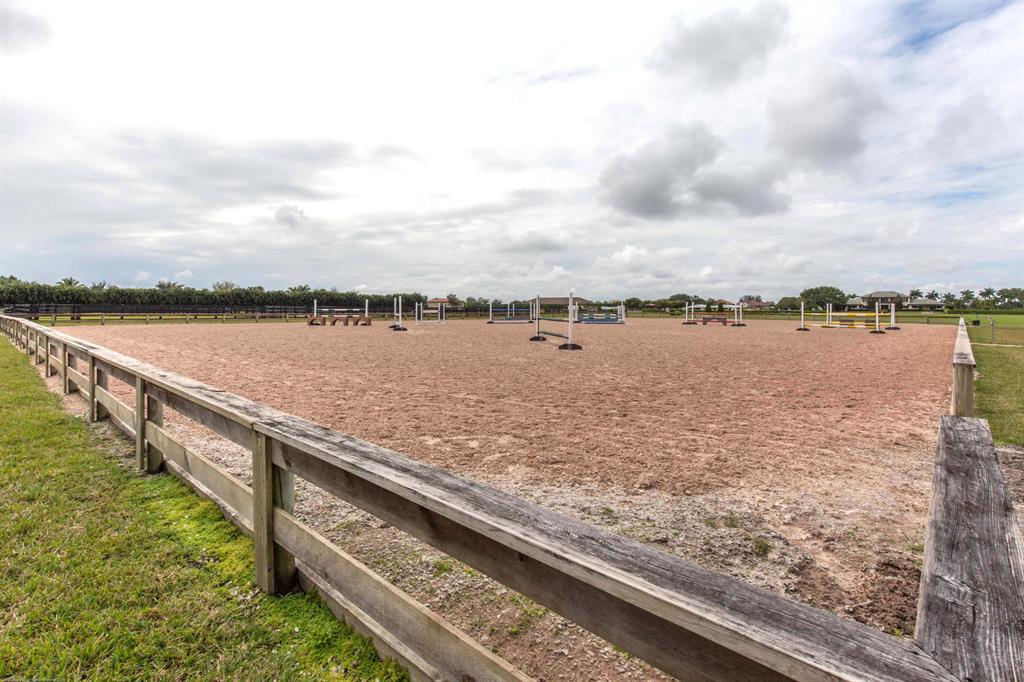 PALM BEACH POINT EAST - Residential