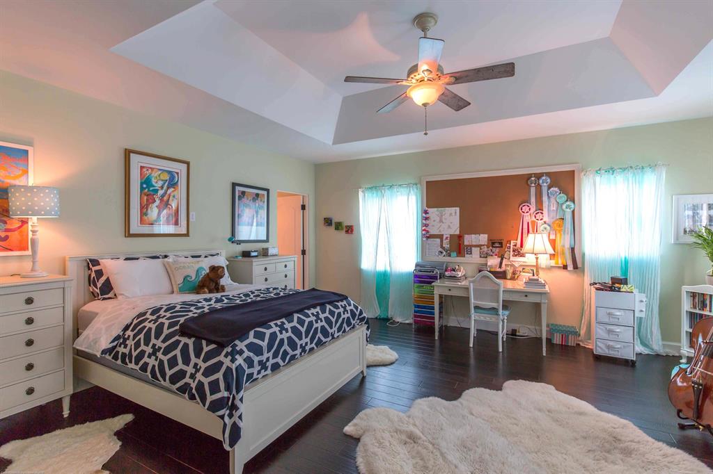 PALM BEACH POINT EAST - Residential