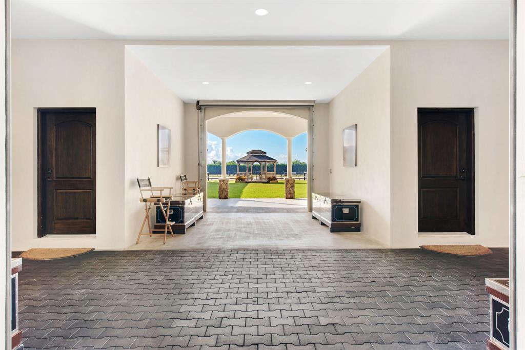 PALM BEACH POINT EAST - Residential