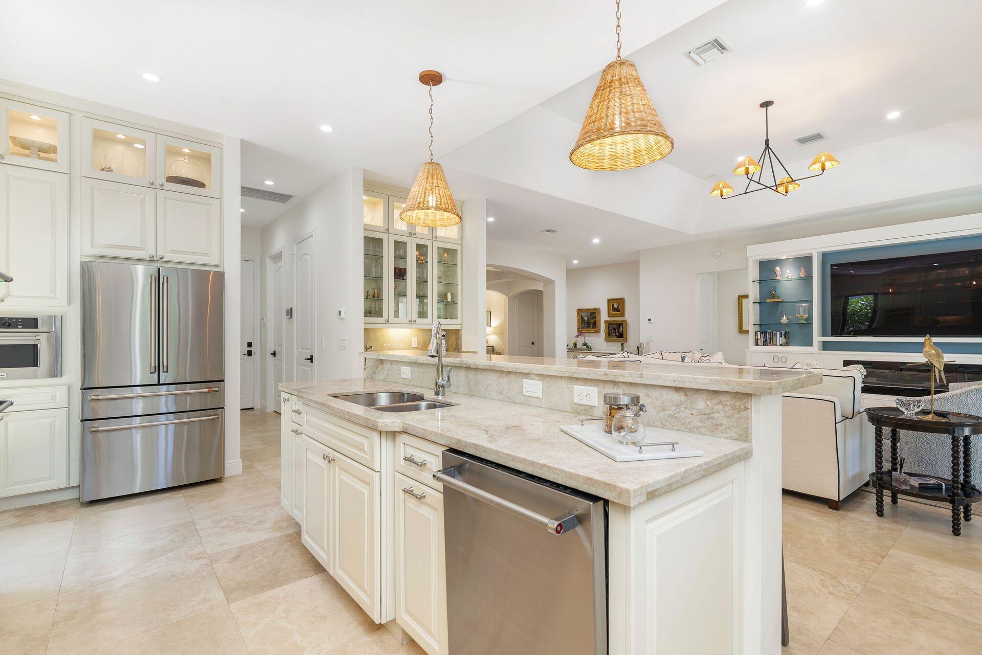 MIRAMAR SHORES - Residential