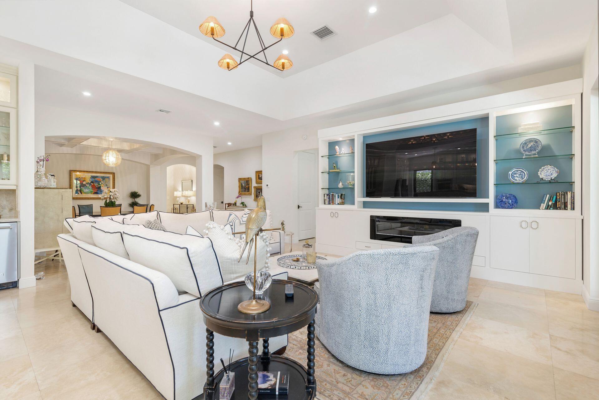 MIRAMAR SHORES - Residential