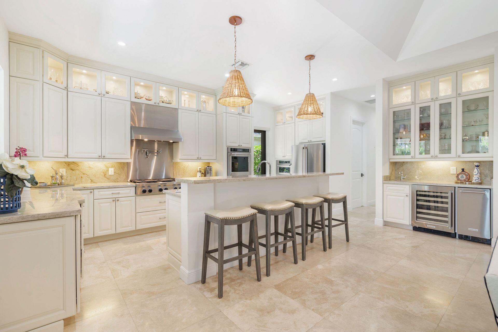 MIRAMAR SHORES - Residential