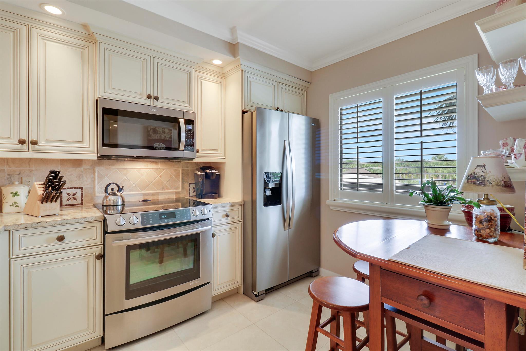 601 Seafarer Circle 301