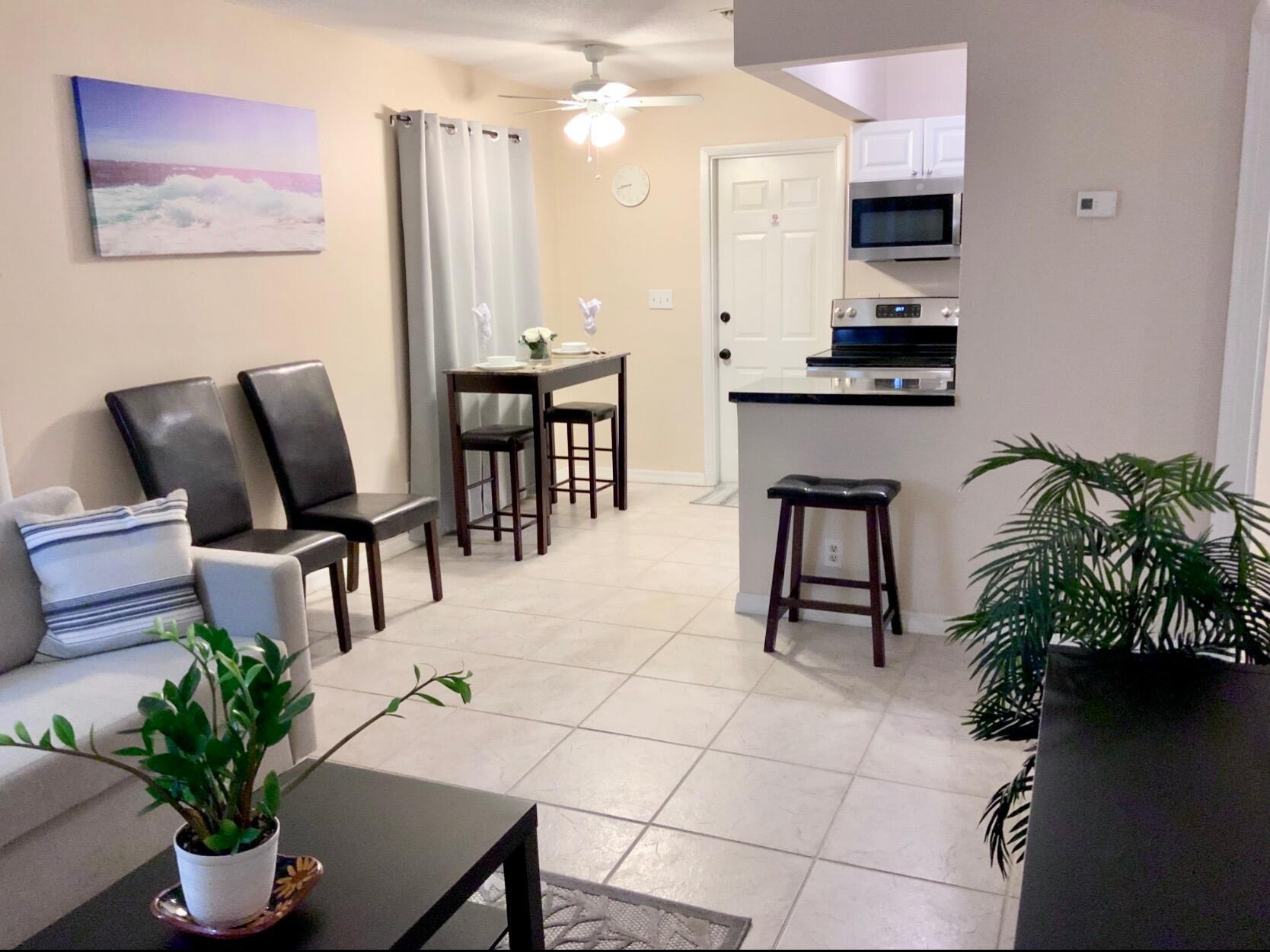 Beautiful, furnished 1bedroom 1bathroom unit. Newly renovated. Large yard space. Impact windows, close to I95, about 15mins from beaches/airport/downtown Las Olas. Application to be completed online. Can be rented unfurnished. Call listing agent for additional information