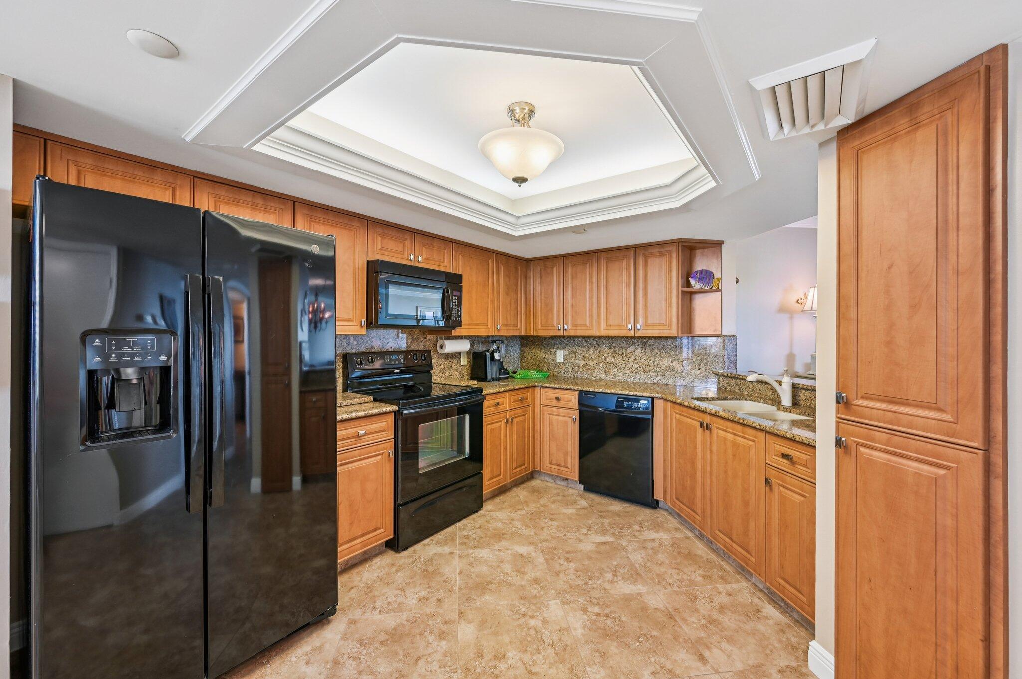 ISLAND DUNES OCEANSIDE CO - Residential Lease