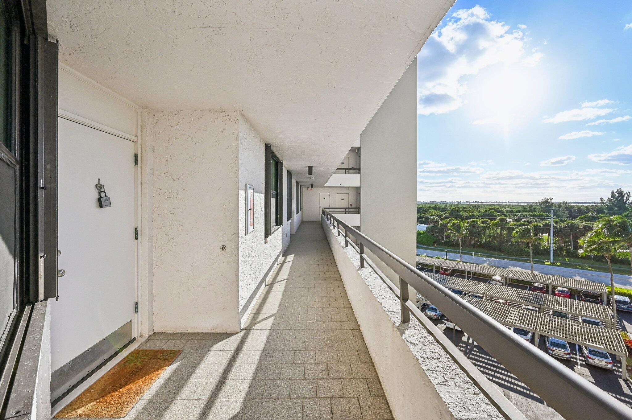 ISLAND DUNES OCEANSIDE CO - Residential Lease