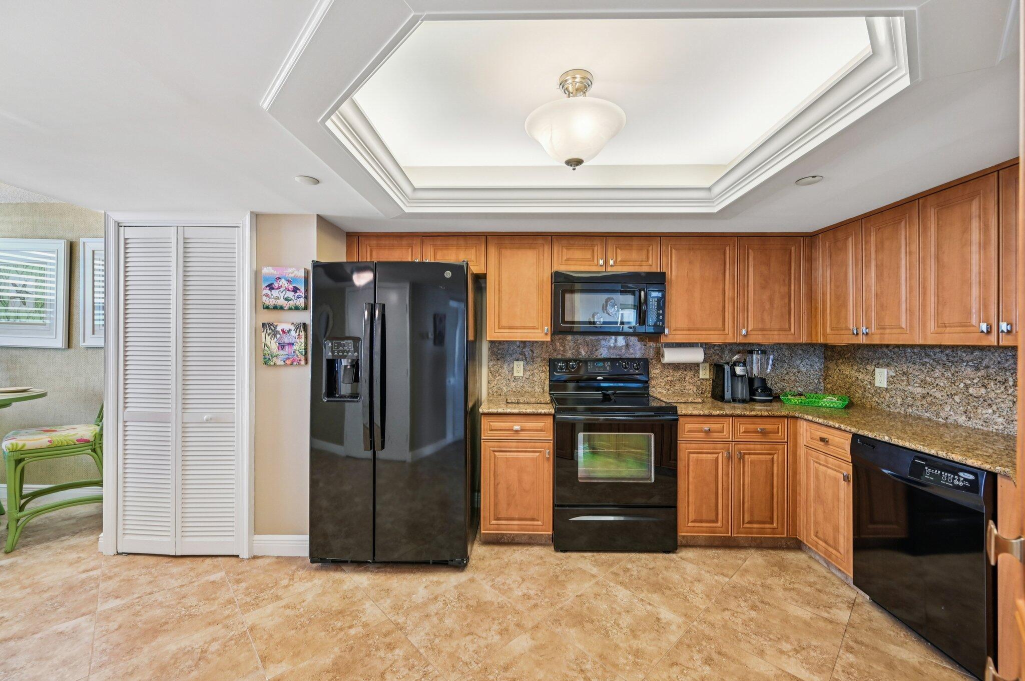 ISLAND DUNES OCEANSIDE CO - Residential Lease