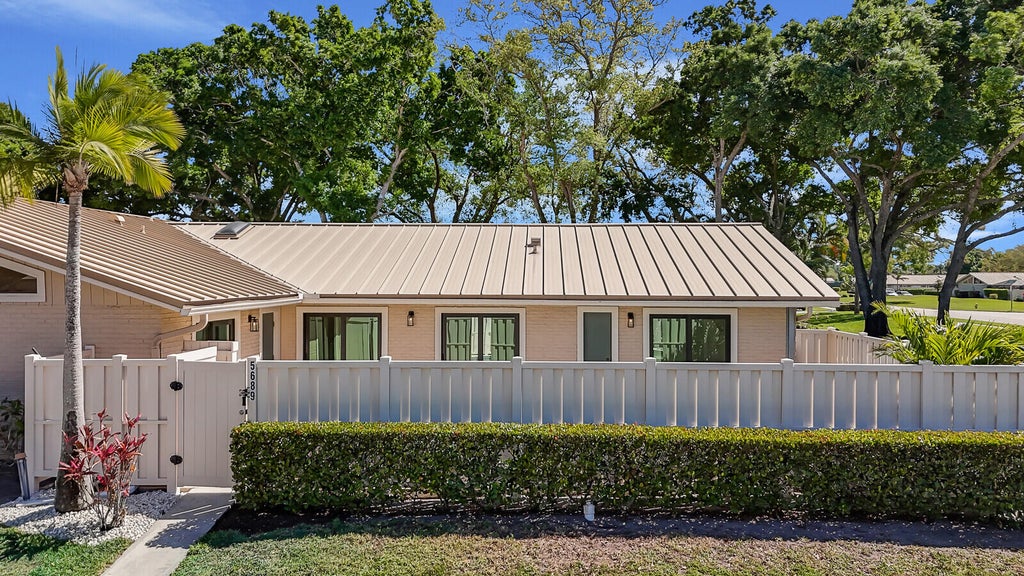 Photo of 5689 Golden Eagle Circle, Palm Beach Gardens, FL 33418 (MLS # R11069867)