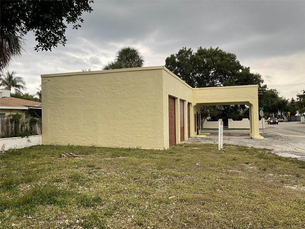 Photo of 3712 S Olive Avenue, West Palm Beach, FL 33405 (MLS # F10555704)